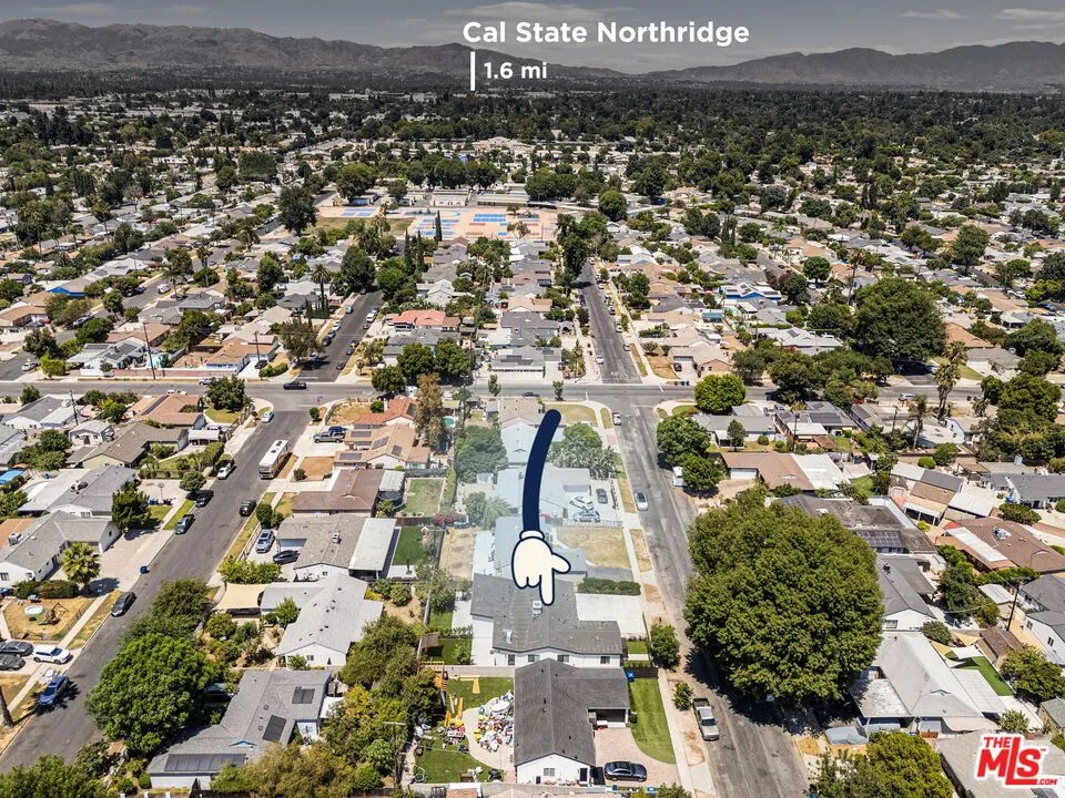7935 Zelzah Avenue Reseda, CA 91335