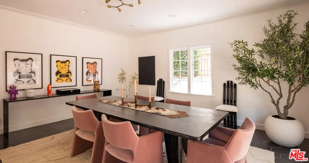 3891 Sepulveda Boulevard Sherman Oaks, CA 91403