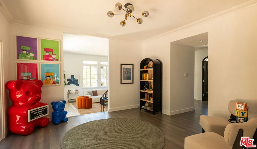 3891 Sepulveda Boulevard Sherman Oaks, CA 91403