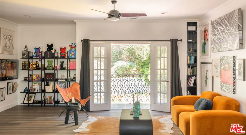 3891 Sepulveda Boulevard Sherman Oaks, CA 91403