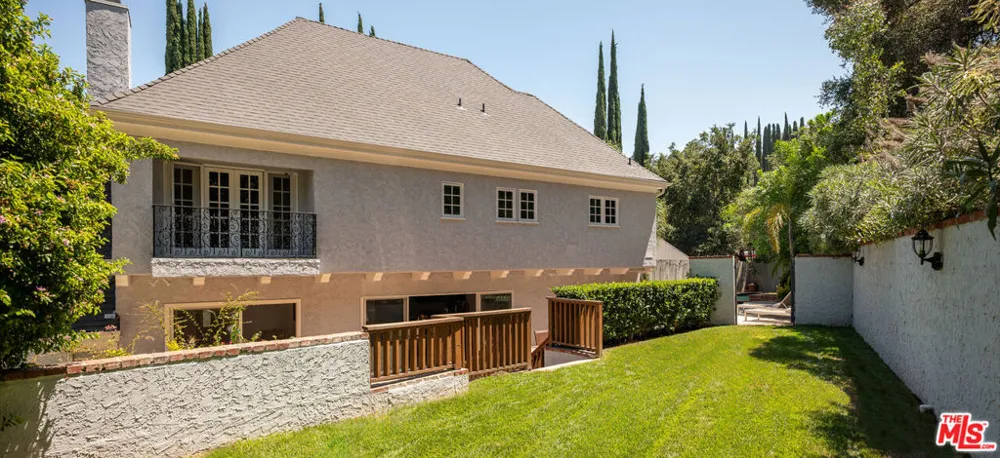 3891 Sepulveda Boulevard Sherman Oaks, CA 91403