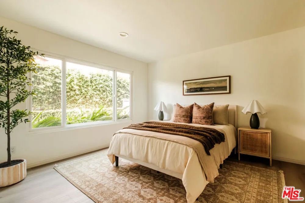 5744 Hempstead Drive Agoura Hills, CA 91301