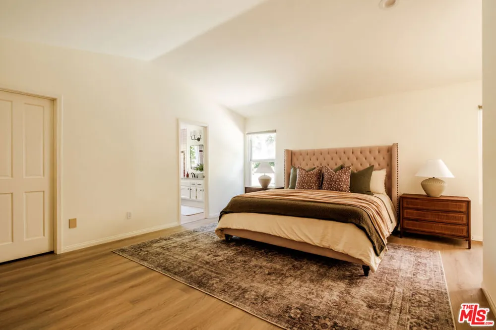 5744 Hempstead Drive Agoura Hills, CA 91301