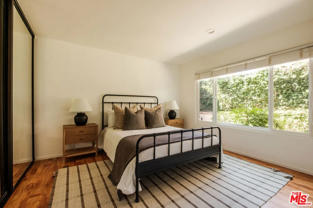 5744 Hempstead Drive Agoura Hills, CA 91301