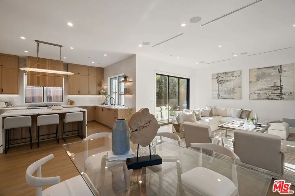 1823 S Shenandoah Street Los Angeles, CA 90035