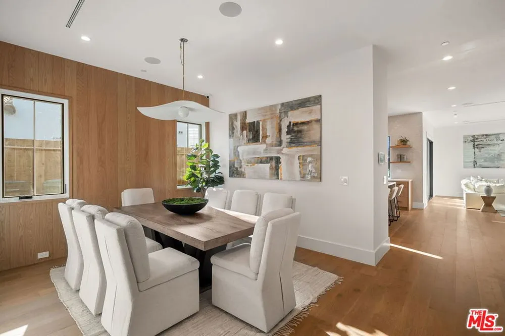 1823 S Shenandoah Street Los Angeles, CA 90035