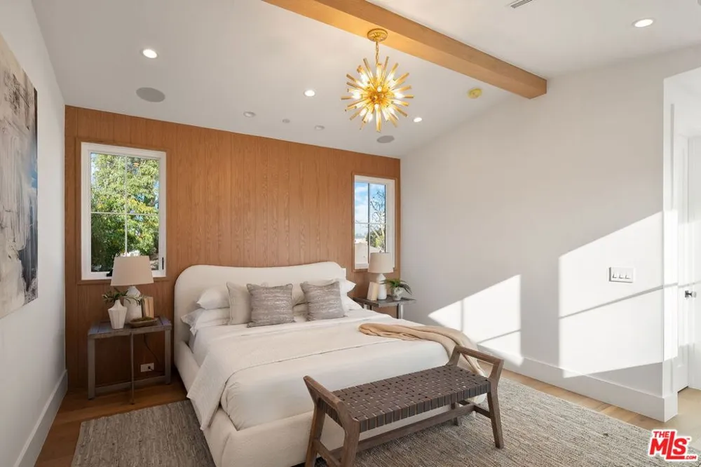 1823 S Shenandoah Street Los Angeles, CA 90035