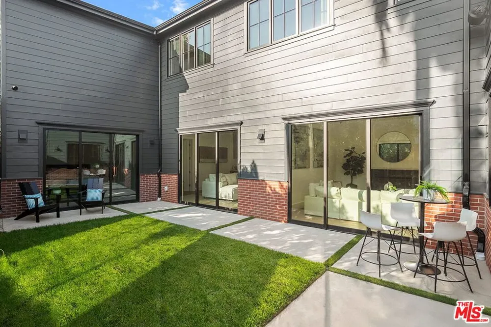 1823 S Shenandoah Street Los Angeles, CA 90035
