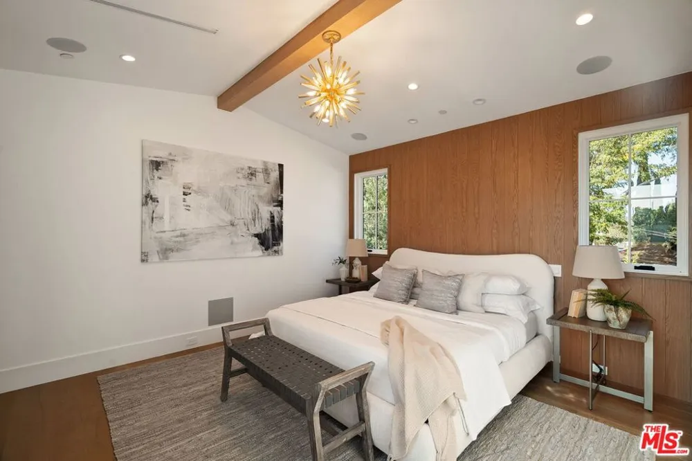1823 S Shenandoah Street Los Angeles, CA 90035