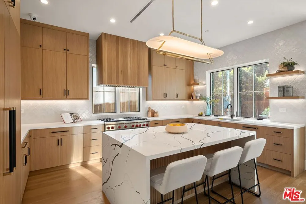 1823 S Shenandoah Street Los Angeles, CA 90035