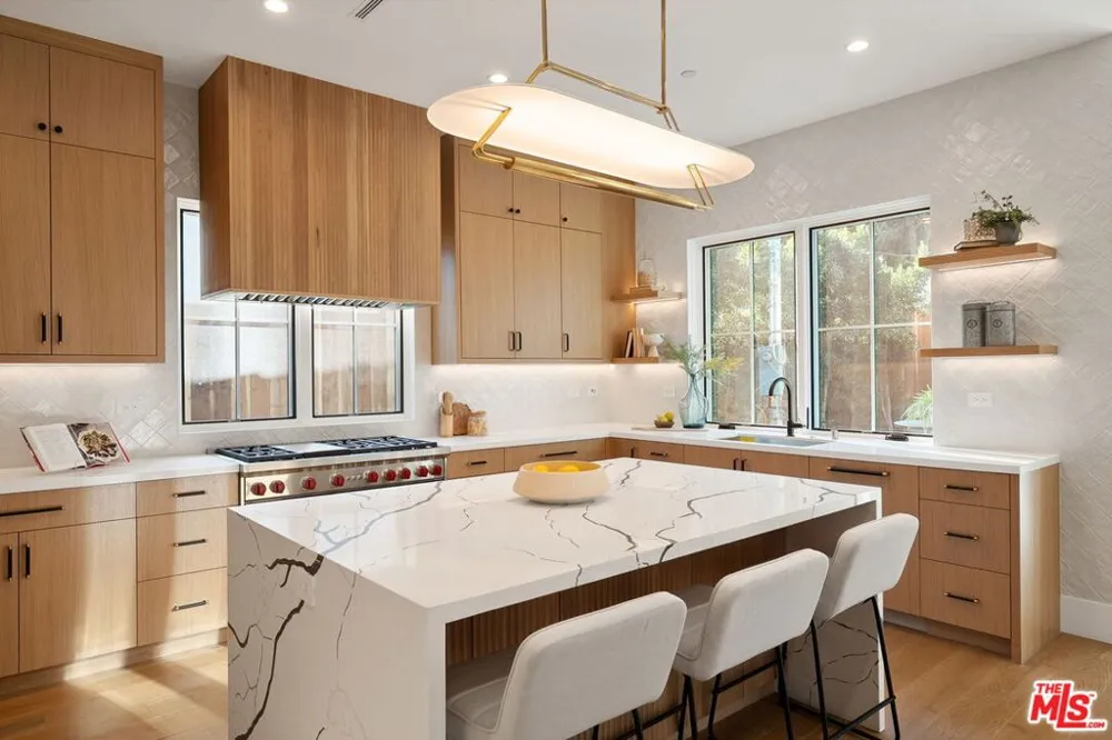 1823 S Shenandoah Street Los Angeles, CA 90035