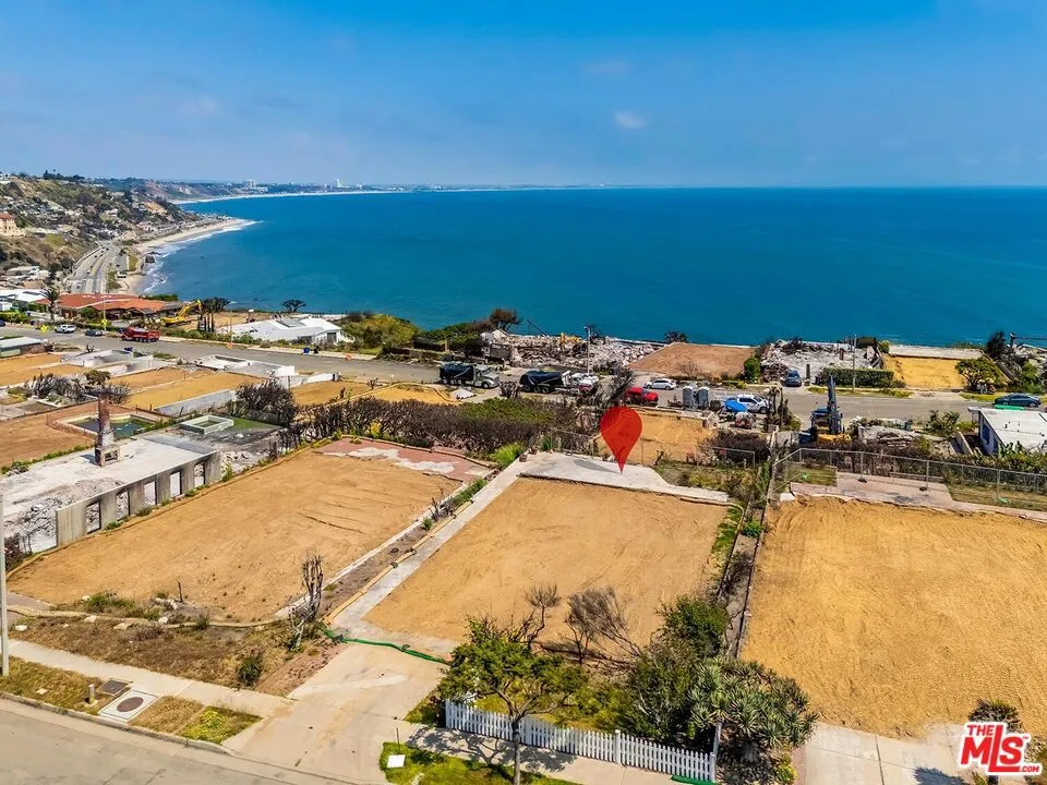 18354 Wakecrest Drive Malibu, CA 90265