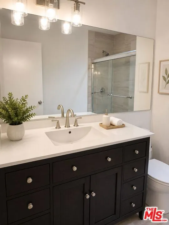 6825 Alabama Avenue #311 Canoga Park, CA 91303