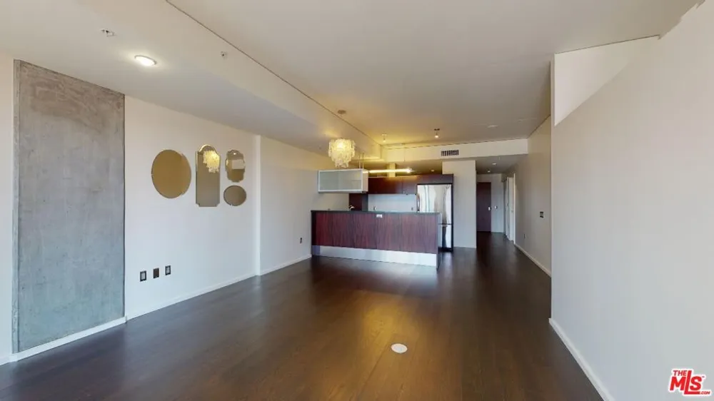 1155 S Grand Avenue #1108 Los Angeles, CA 90015
