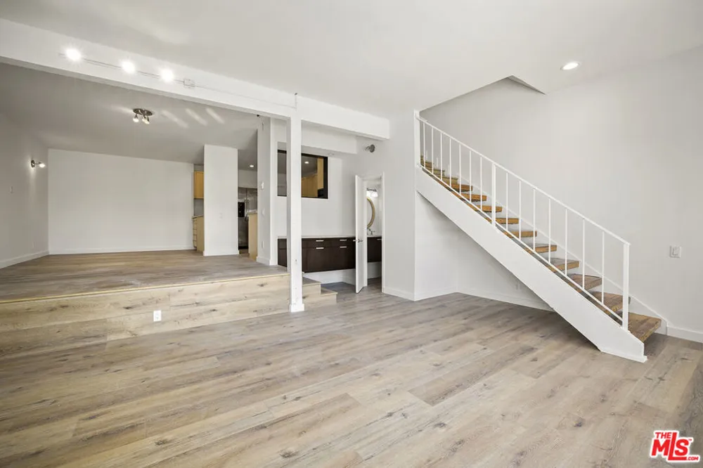 28248 Rey De Copas Lane ##23 Malibu, CA 90265