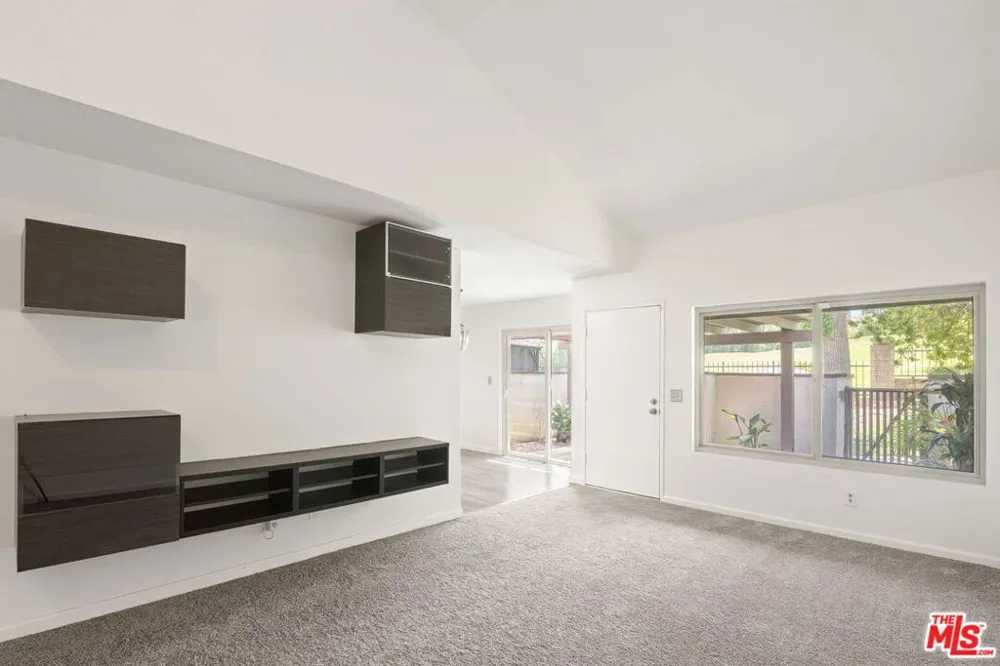 24817 Sand Wedge Lane Santa Clarita, CA 91355