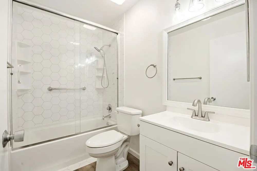 24817 Sand Wedge Lane Santa Clarita, CA 91355
