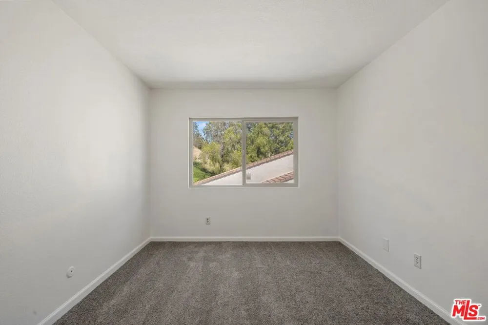 24817 Sand Wedge Lane Santa Clarita, CA 91355