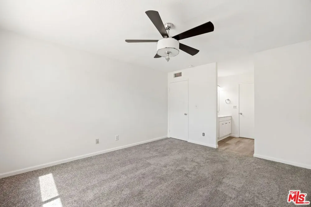 24817 Sand Wedge Lane Santa Clarita, CA 91355