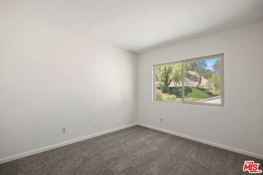 24817 Sand Wedge Lane Santa Clarita, CA 91355