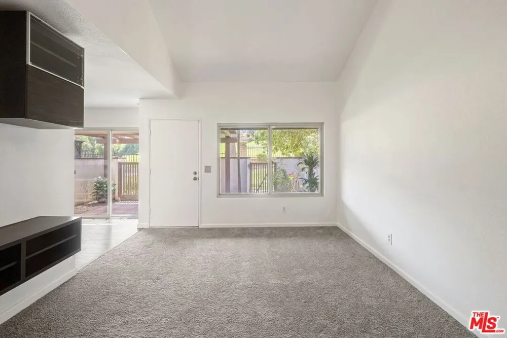 24817 Sand Wedge Lane Santa Clarita, CA 91355