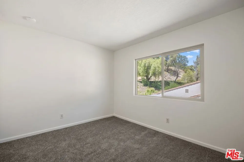 24817 Sand Wedge Lane Santa Clarita, CA 91355