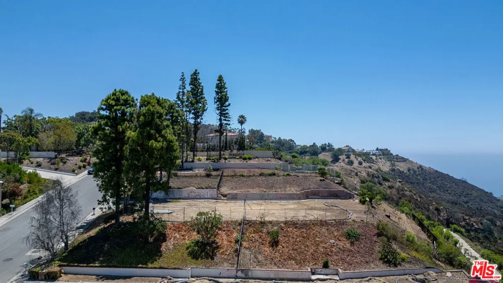 16748 Monte Hermoso Drive Los Angeles, CA 90272