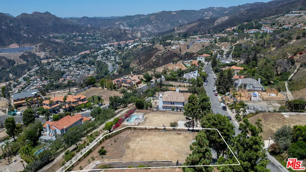 16748 Monte Hermoso Drive Los Angeles, CA 90272