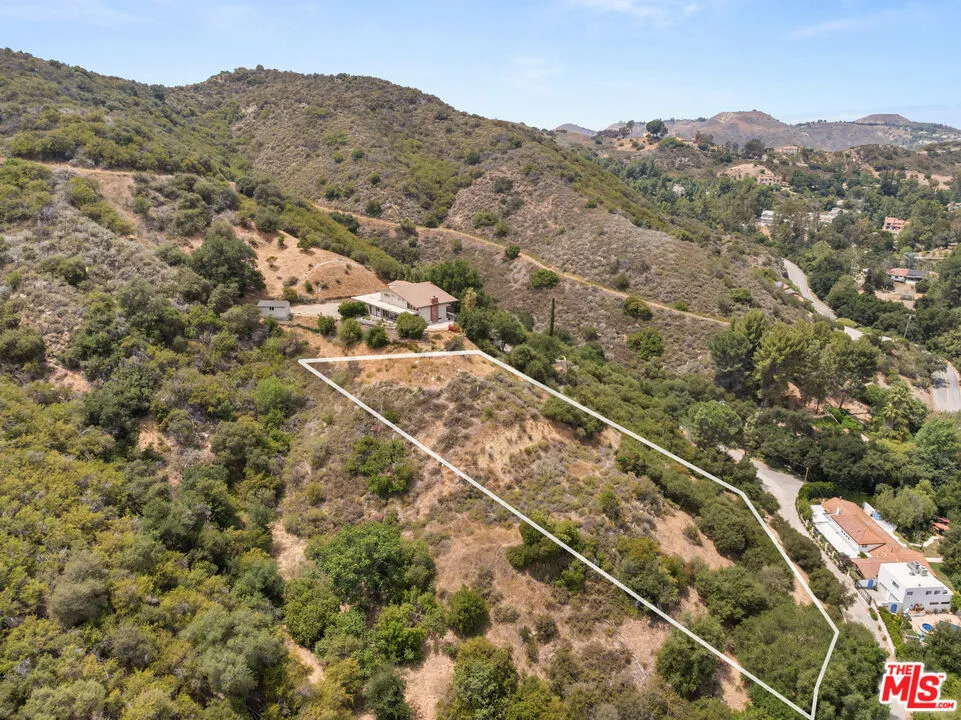 24677 Dry Canyon Cold Creek Road Calabasas, CA 91302