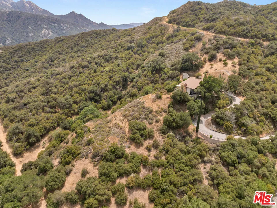 24677 Dry Canyon Cold Creek Road Calabasas, CA 91302