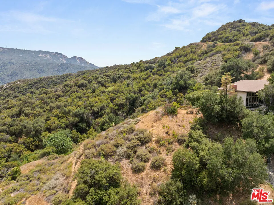 24677 Dry Canyon Cold Creek Road Calabasas, CA 91302