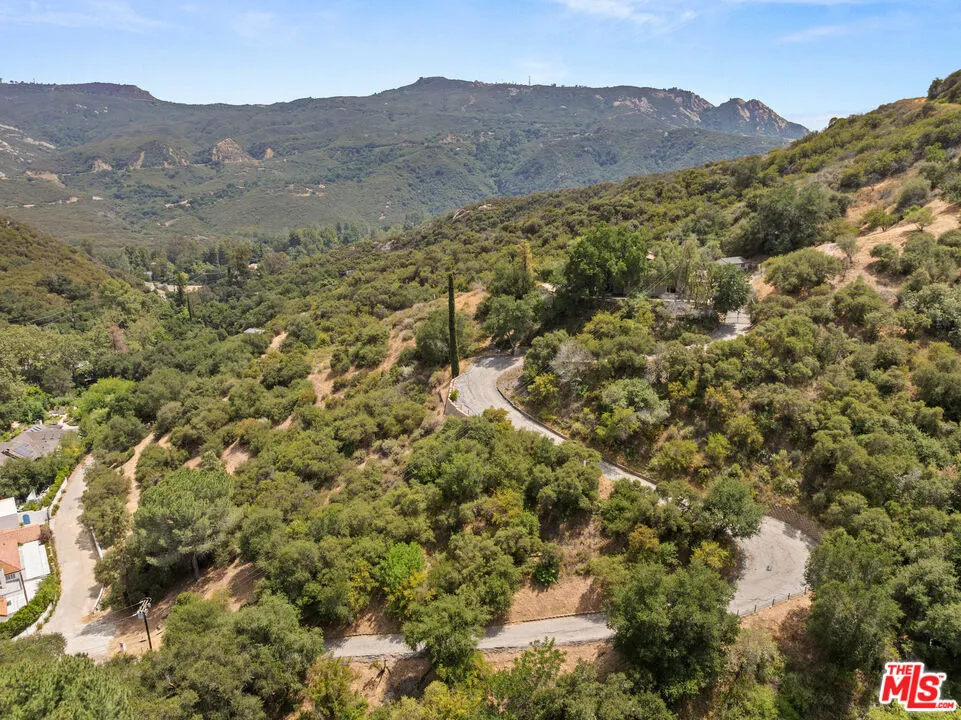 24677 Dry Canyon Cold Creek Road Calabasas, CA 91302