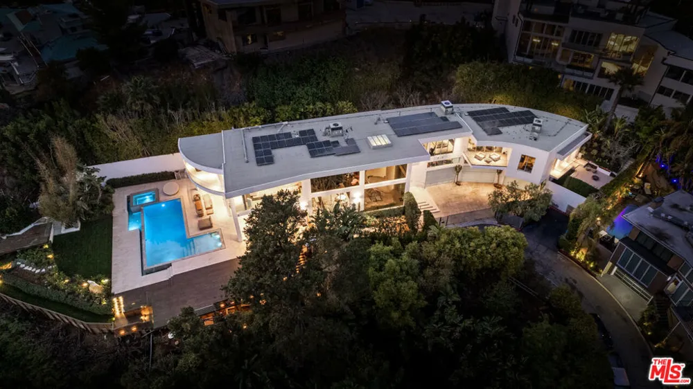 1609 Magnetic Terrace Los Angeles, CA 90069