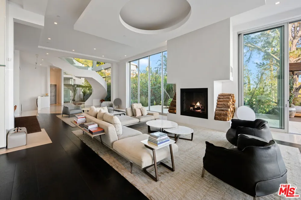 1609 Magnetic Terrace Los Angeles, CA 90069