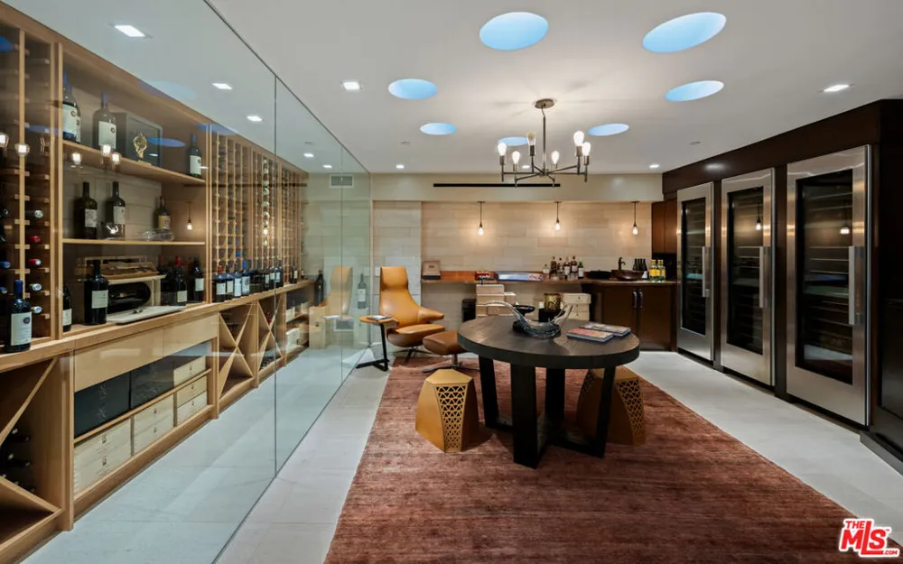 1609 Magnetic Terrace Los Angeles, CA 90069