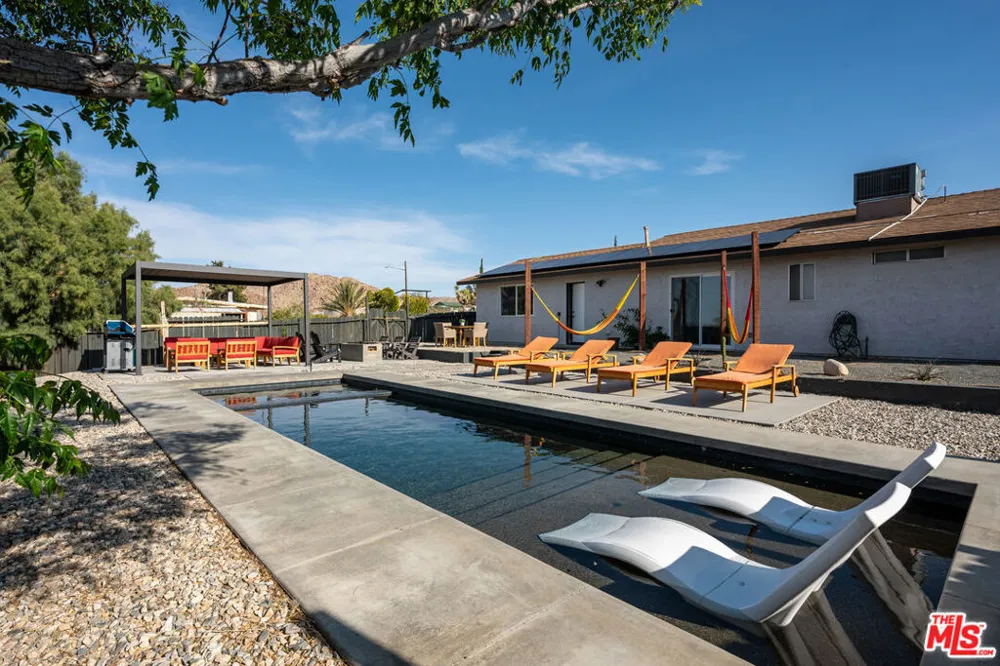 61664 Crest Circle Drive Joshua Tree, CA 92252