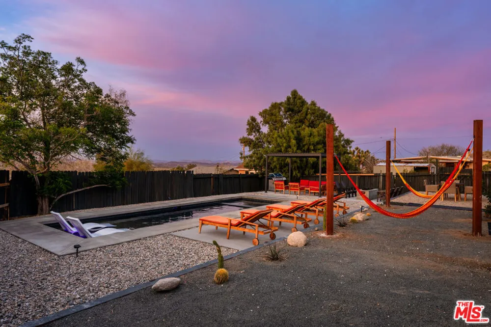 61664 Crest Circle Drive Joshua Tree, CA 92252