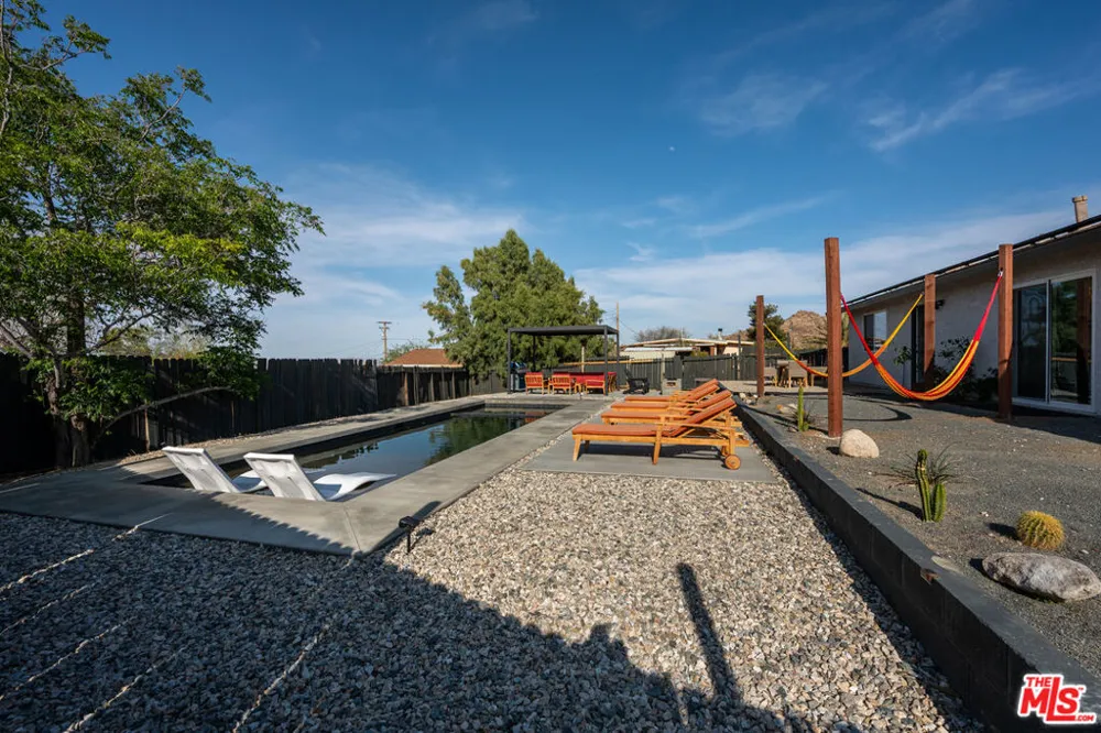 61664 Crest Circle Drive Joshua Tree, CA 92252