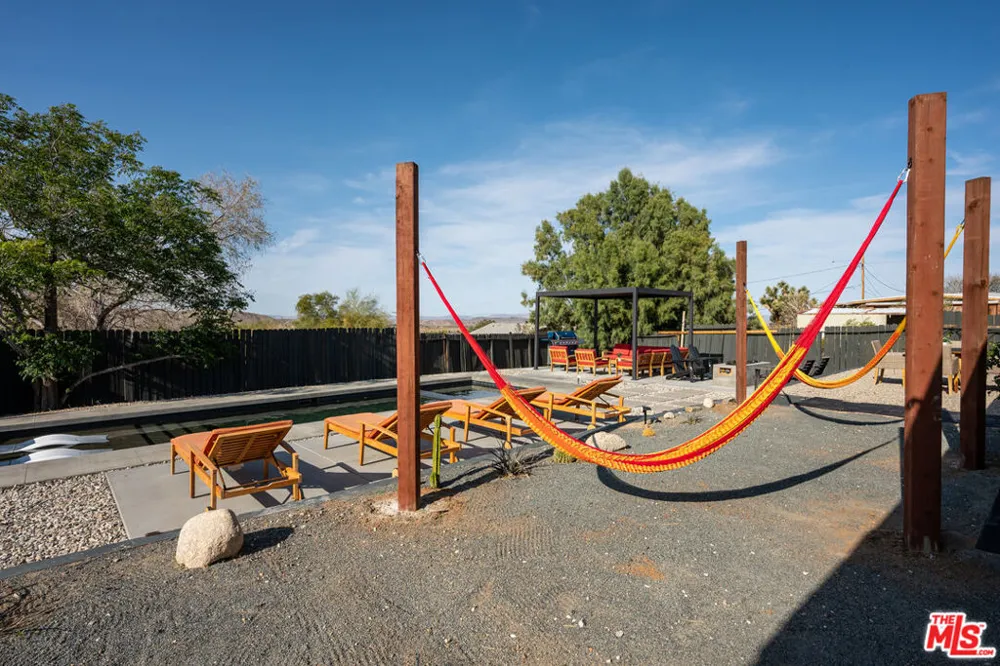 61664 Crest Circle Drive Joshua Tree, CA 92252