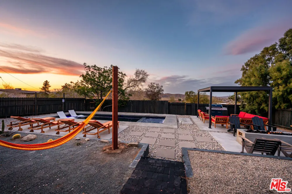 61664 Crest Circle Drive Joshua Tree, CA 92252