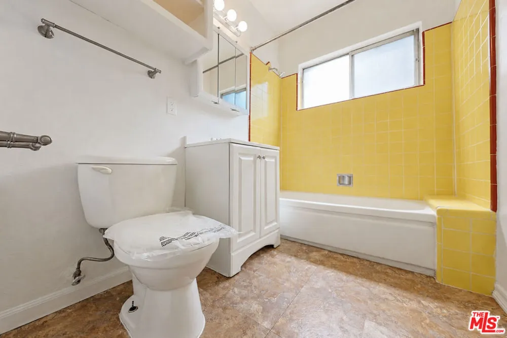 941 San Vicente Boulevard #4 West Hollywood, CA 90069