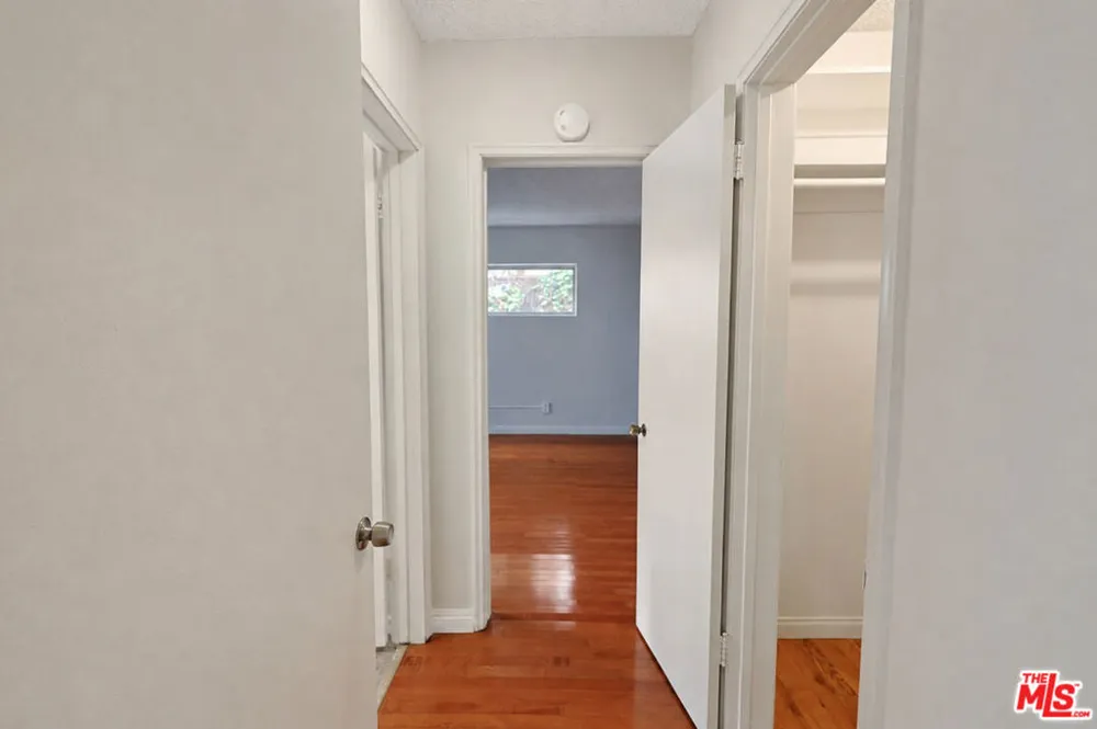 941 San Vicente Boulevard #4 West Hollywood, CA 90069