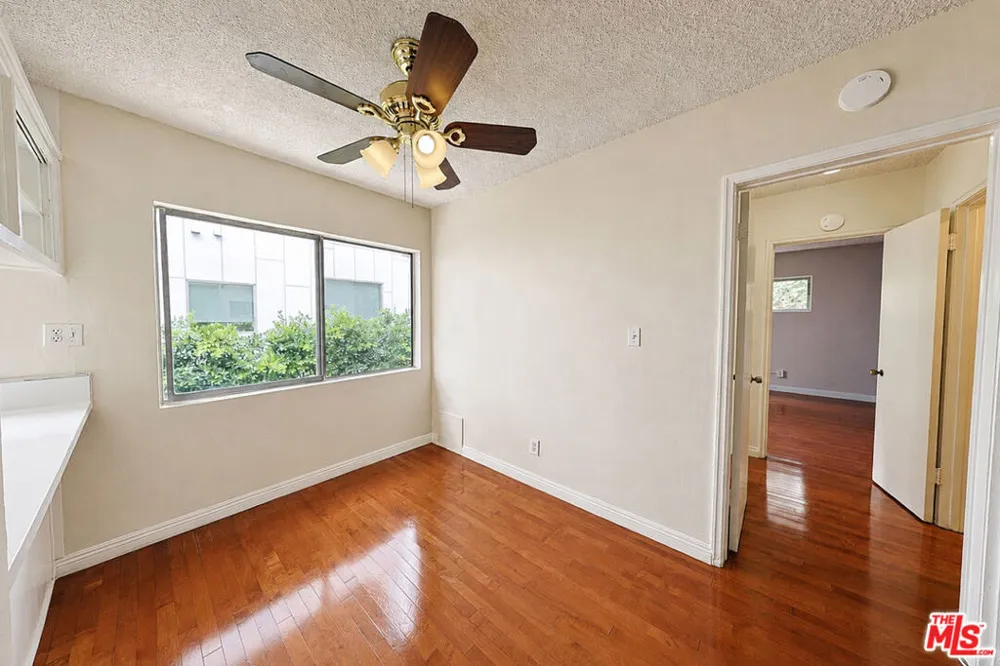 941 San Vicente Boulevard #4 West Hollywood, CA 90069