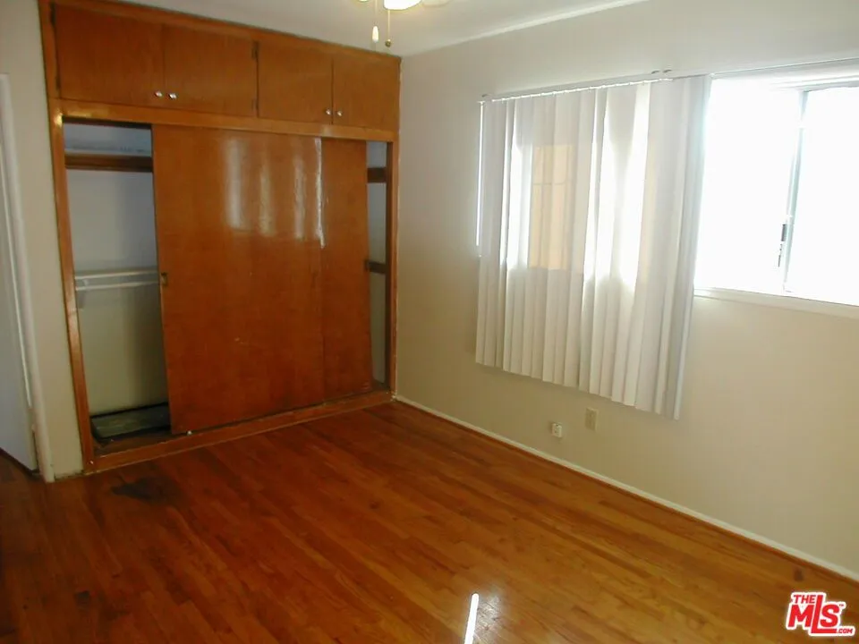 833 Kingsley Drive #4 Los Angeles, CA 90029