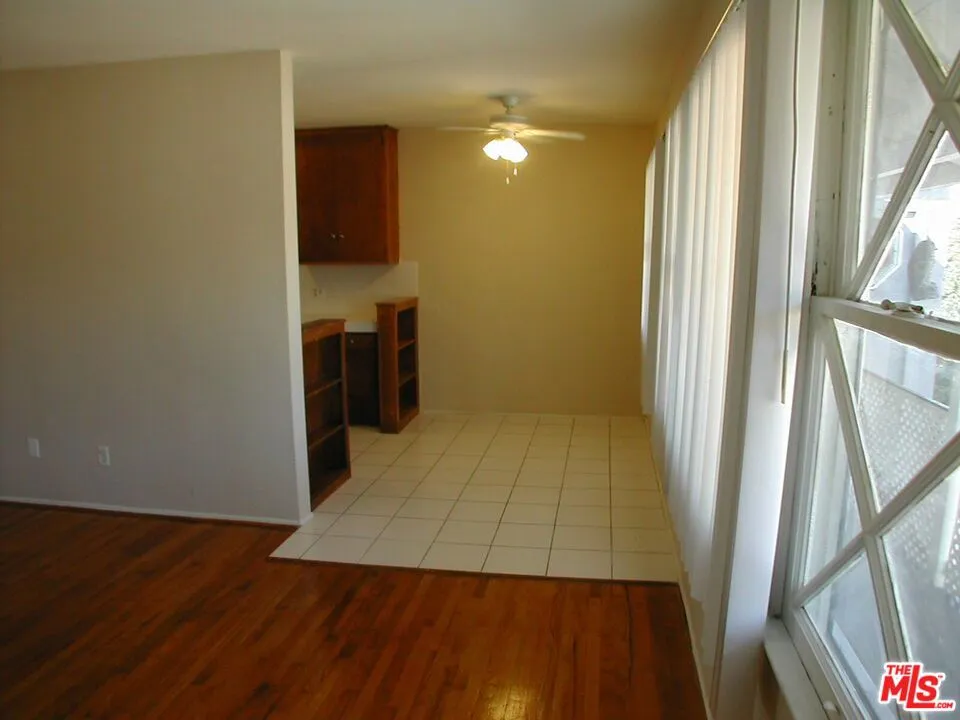 833 Kingsley Drive #4 Los Angeles, CA 90029