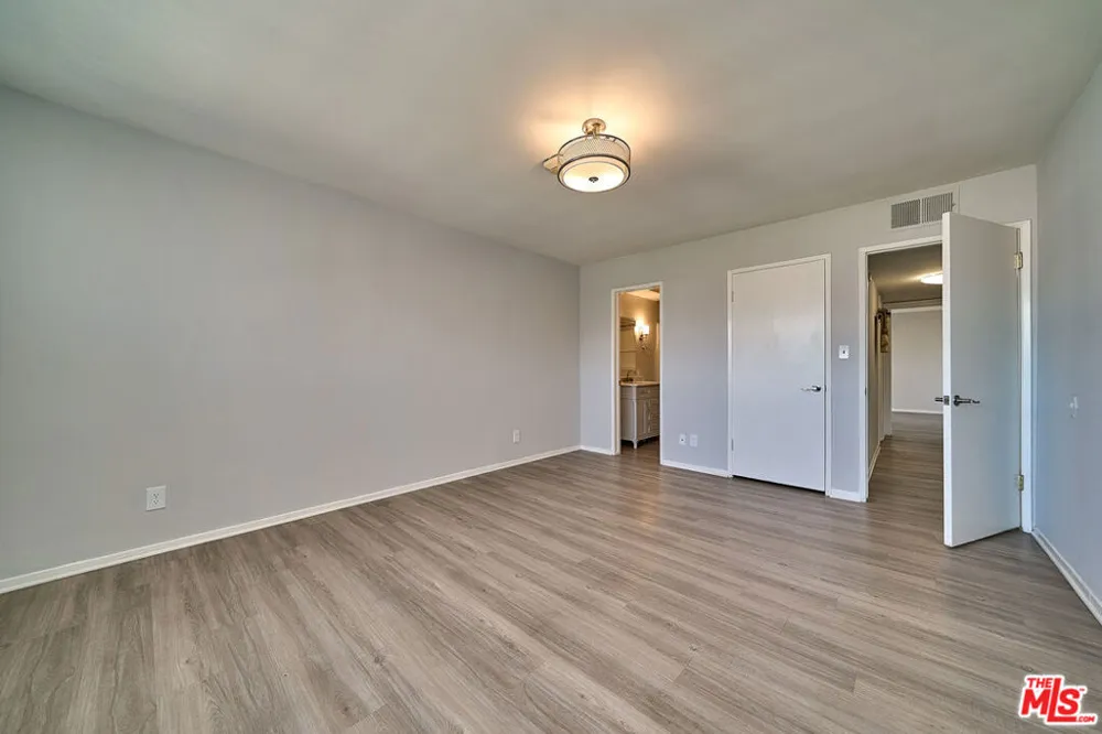 835 S Norton Avenue ##15 Los Angeles, CA 90005