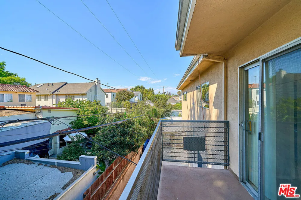 835 S Norton Avenue ##15 Los Angeles, CA 90005