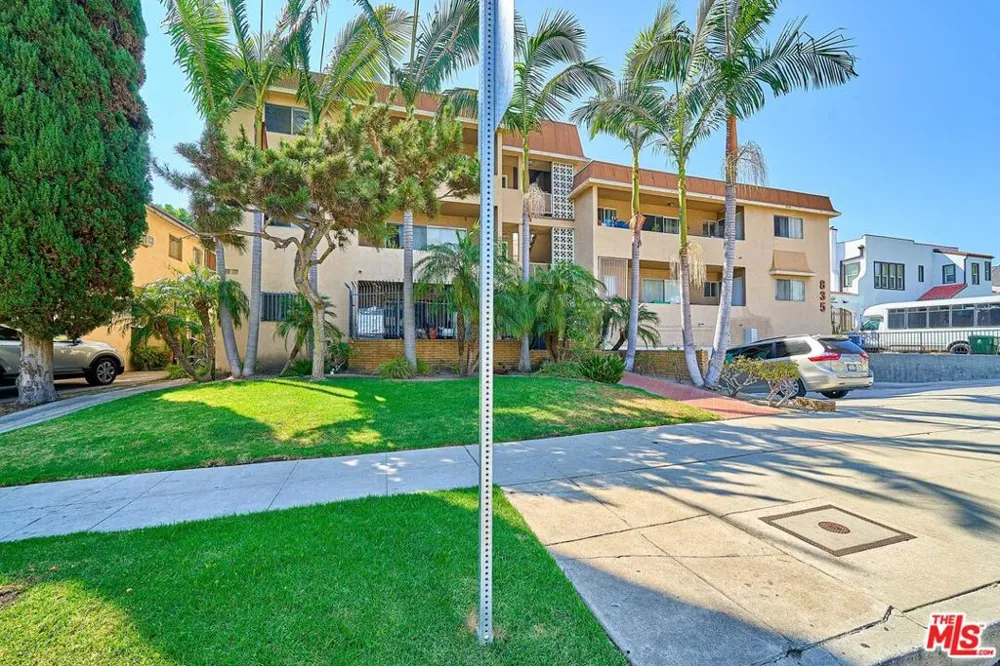 835 S Norton Avenue ##15 Los Angeles, CA 90005