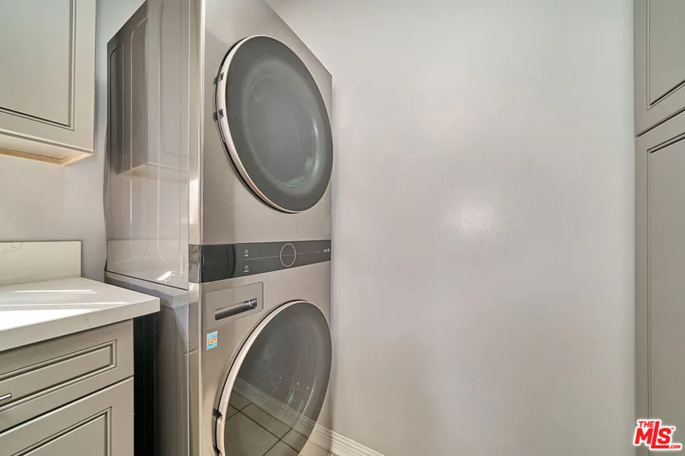 835 S Norton Avenue ##15 Los Angeles, CA 90005