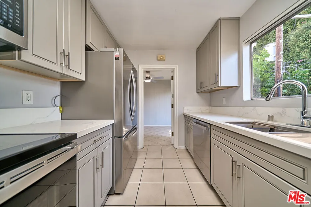 835 S Norton Avenue ##15 Los Angeles, CA 90005